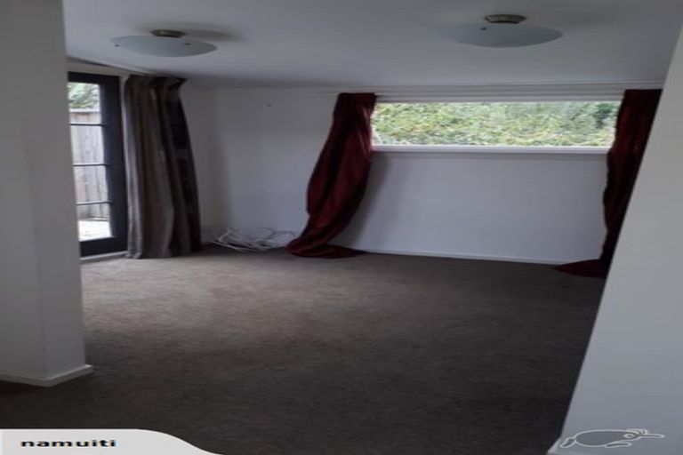 Photo of property in 2 Cornwall Road, Lyttelton, 8082