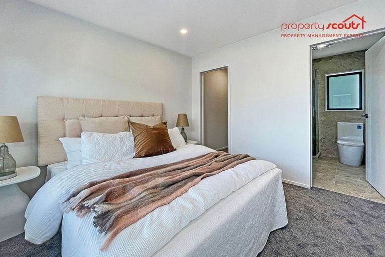 Photo of property in 2/12 Manuwai Road, Torbay, Auckland, 0630