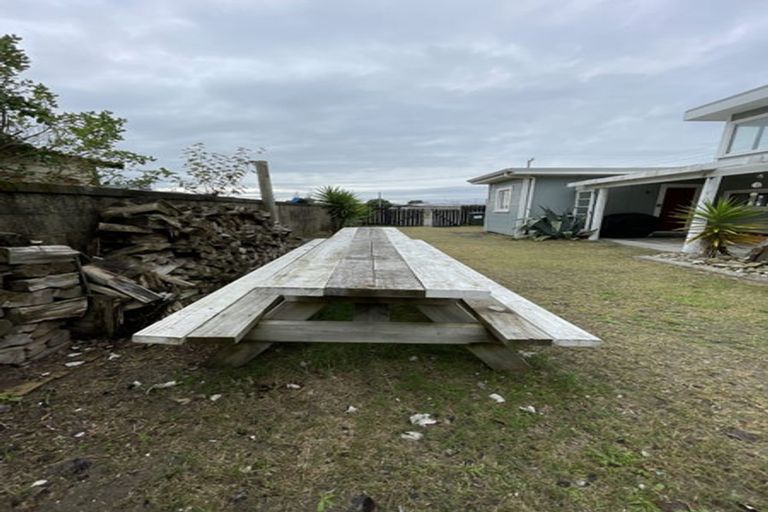 Photo of property in 4 Hunia Terrace, Himatangi Beach, Foxton, 4891