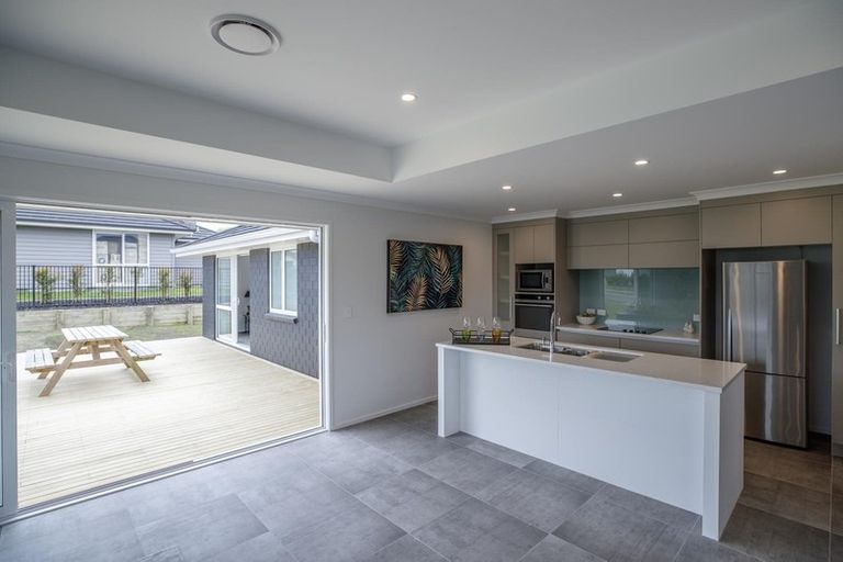 Photo of property in 15 Pitoitoi Drive, Riverhead, 0820