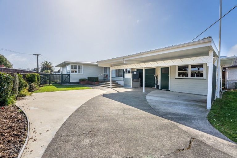 Photo of property in 25 Atmore Avenue, Otaki, 5512