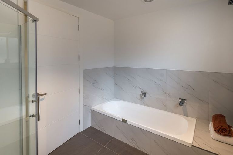 Photo of property in 97b Mount Pleasant Road, Mount Pleasant, Christchurch, 8081