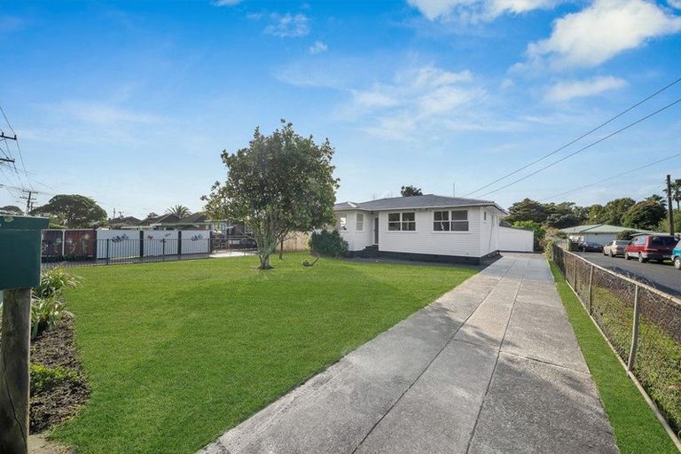Photo of property in 97 Tidal Road, Mangere, Auckland, 2022