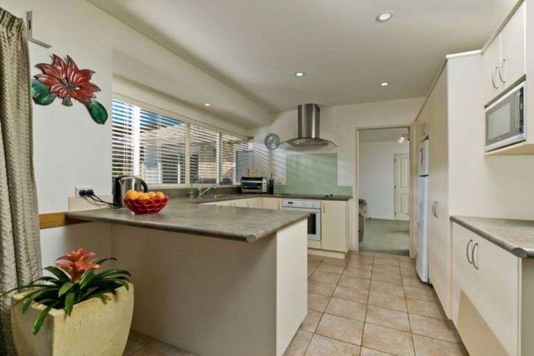 Photo of property in 133 Awaroa Road, Sunnyvale, Auckland, 0612