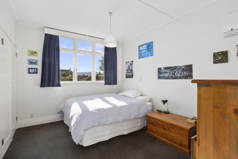 Photo of property in 16 Lawson Street, Roslyn, Dunedin, 9011