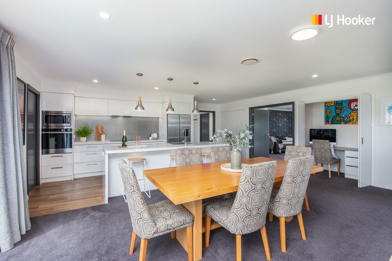 Photo of property in 8 Kinloch Place, Mosgiel, 9024