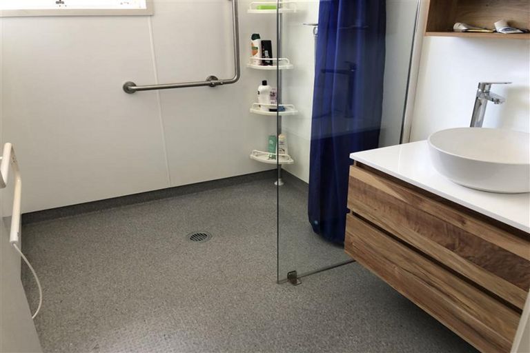 Photo of property in 1/18 Matipo Road, Te Atatu Peninsula, Auckland, 0610