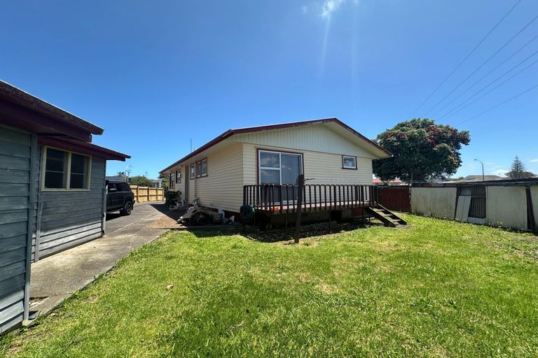 Photo of property in 42 Harania Avenue, Favona, Auckland, 2024