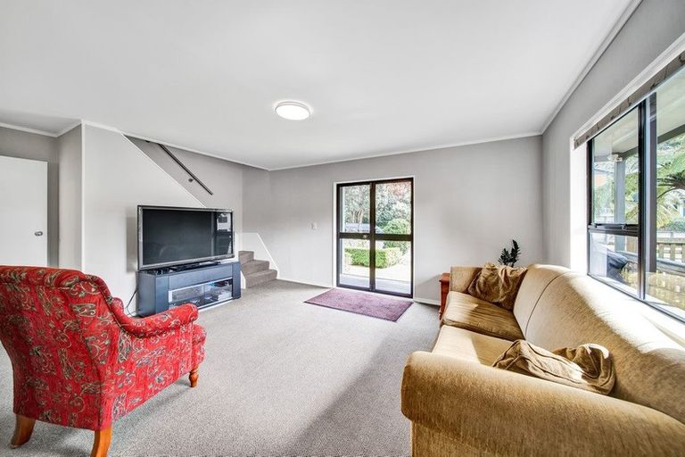 Photo of property in 69 Arundel Crescent, Westown, New Plymouth, 4310