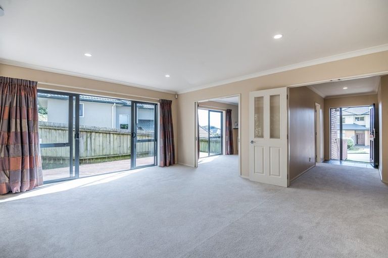 Photo of property in 68 Erlestoke Crescent, Churton Park, Wellington, 6037