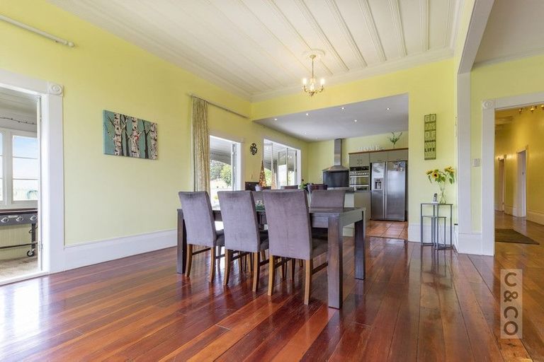 Photo of property in 913 Peak Road, Helensville, 0875