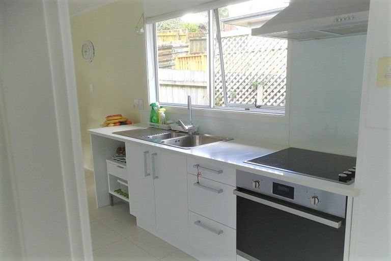 Photo of property in 59 Lavery Place, Sunnynook, Auckland, 0632