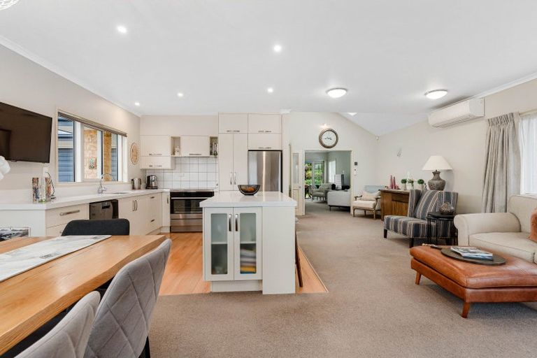 Photo of property in 35 Masefield Terrace, Kelvin Grove, Palmerston North, 4414