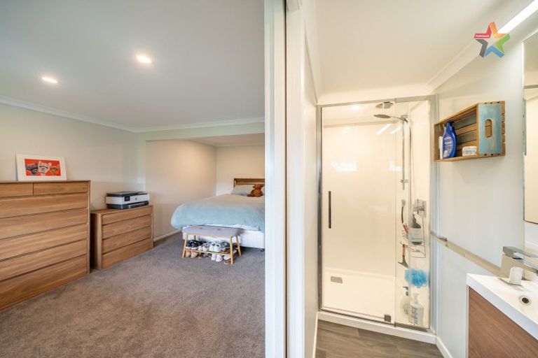 Photo of property in 27 Wyndrum Avenue, Waterloo, Lower Hutt, 5011