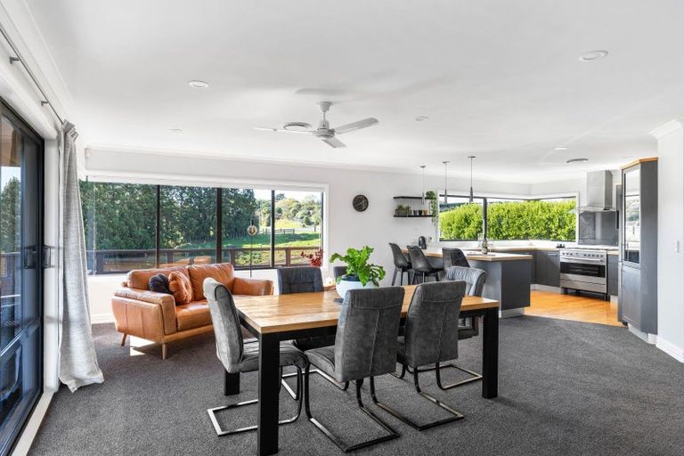 Photo of property in 354 Henwood Road, Hillsborough, New Plymouth, 4372