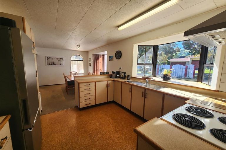 Photo of property in 2 Heatherlea Street, Outer Kaiti, Gisborne, 4010