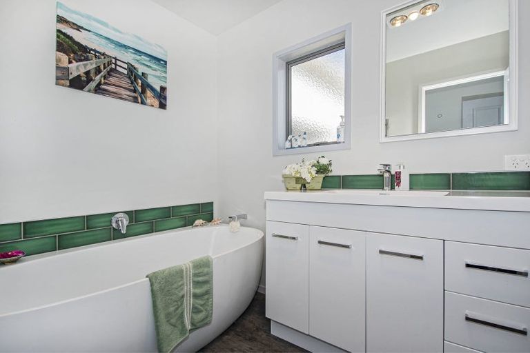 Photo of property in 21 Finlayson Road, Matarau, Whangarei, 0176