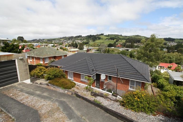 Photo of property in 27 Waldron Crescent, Green Island, Dunedin, 9018