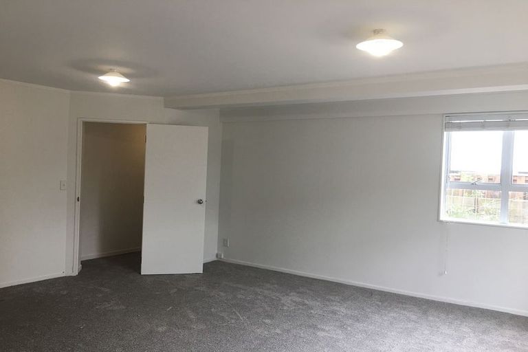 Photo of property in 244 Forrest Hill Road, Forrest Hill, Auckland, 0620