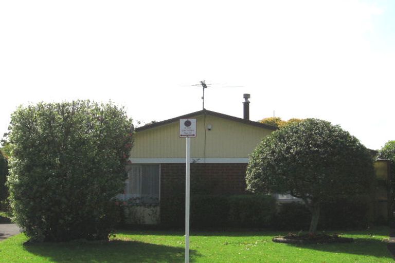 Photo of property in 15 Pinedale Place, Henderson, Auckland, 0610