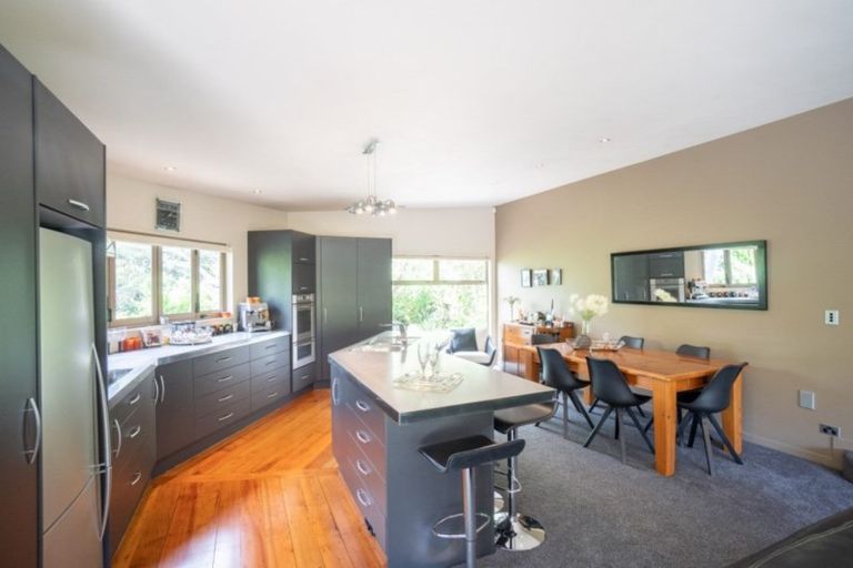 Photo of property in 67 Atawhai Road, Fitzherbert, Palmerston North, 4410