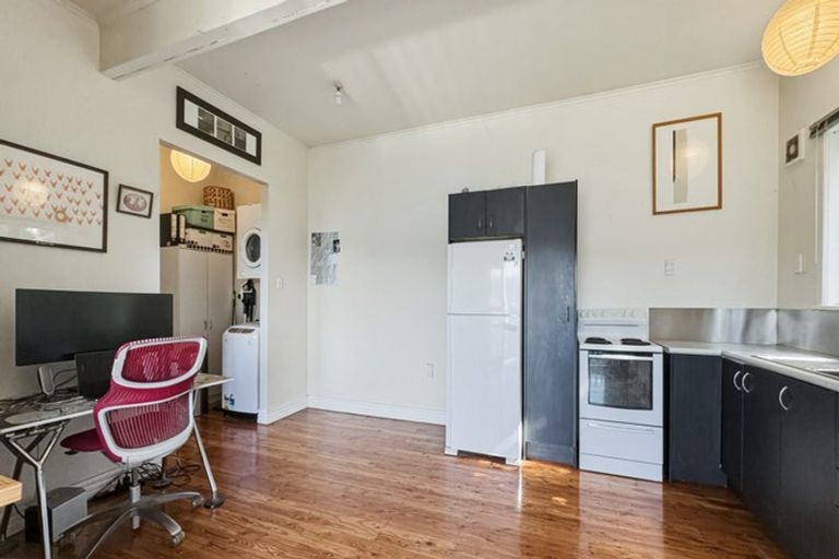 Photo of property in 108 Maida Vale Road, Roseneath, Wellington, 6011