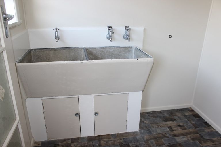 Photo of property in 20 Landon Avenue, Mangere East, Auckland, 2024