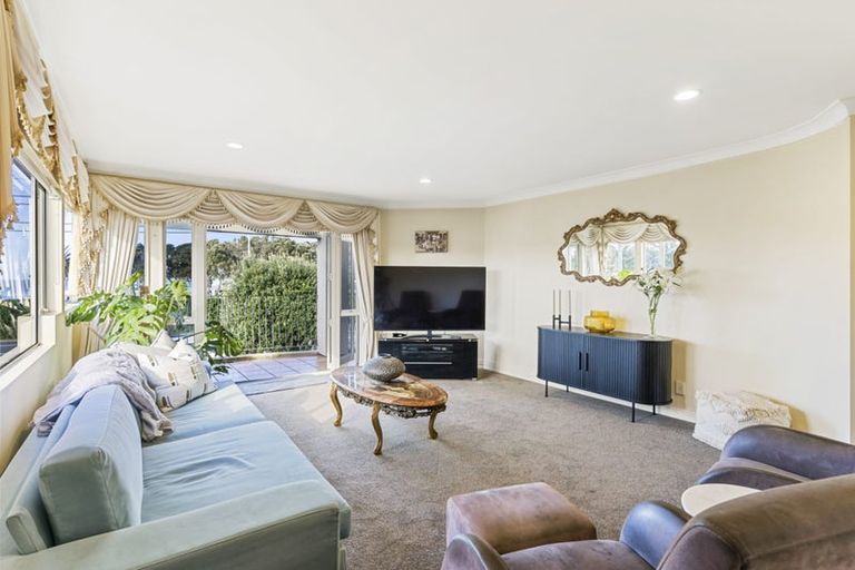 Photo of property in 222 Hibiscus Coast Highway, Orewa, 0931