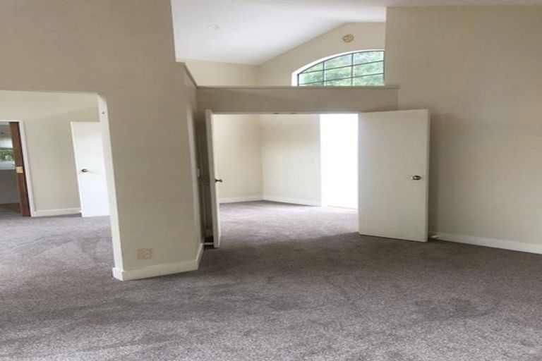 Photo of property in 48b West Lynn Road, Titirangi, Auckland, 0604