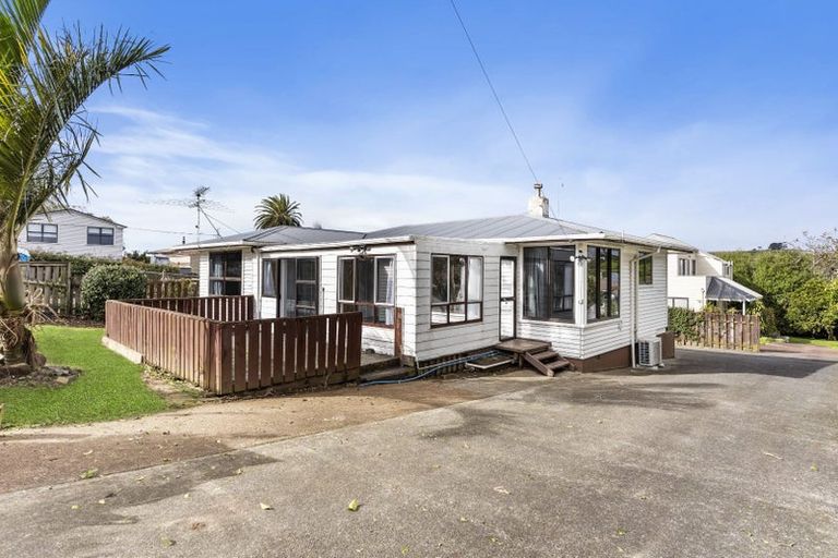 Photo of property in 2 Johnston Road, Mount Wellington, Auckland, 1060