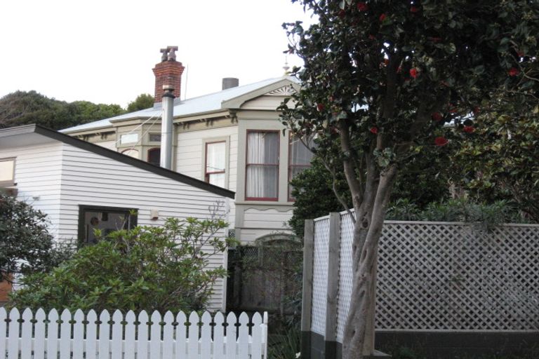 Photo of property in 2/23 Rodrigo Road, Kilbirnie, Wellington, 6022