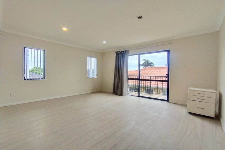 Photo of property in 24 Erne Crescent, East Tamaki, Auckland, 2016