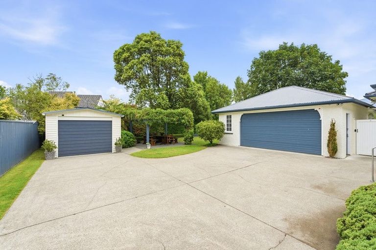 Photo of property in 3 Selwyn Crescent, College Estate, Whanganui, 4500