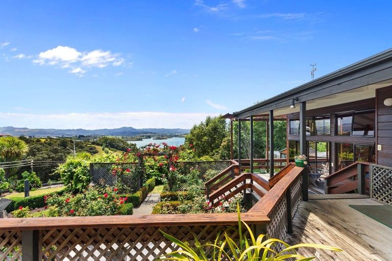 Photo of property in 76 Brick Bay Drive, Sandspit, Warkworth, 0982