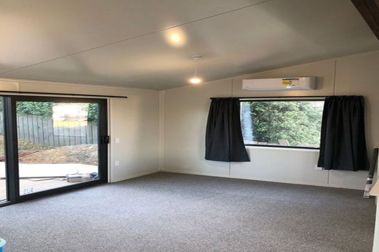 Photo of property in 104a Te Pene Avenue, Titahi Bay, Porirua, 5022