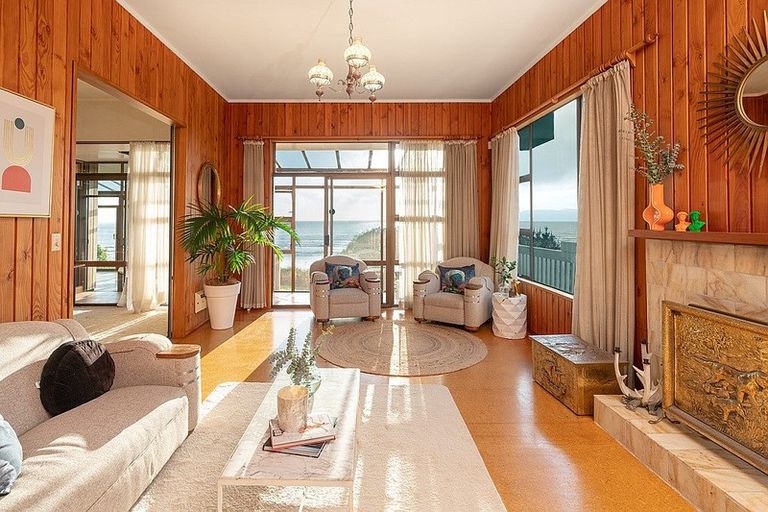 Photo of property in 14 Kirkway, Raumati Beach, Paraparaumu, 5032