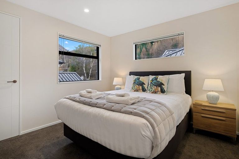 Photo of property in 5 Packhorse Lane, Arthurs Point, Queenstown, 9371