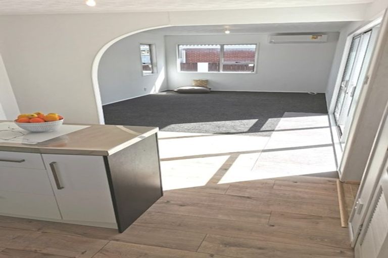 Photo of property in 18 Leaver Place, Weymouth, Auckland, 2103