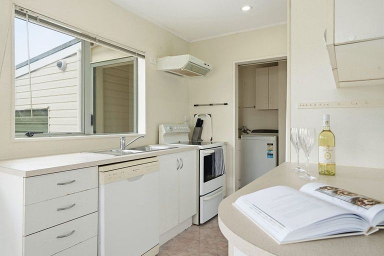 Photo of property in 4/14 Phoenix Place, Papatoetoe, Auckland, 2025