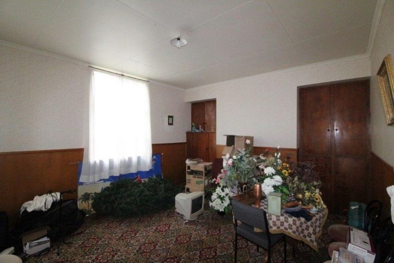 Photo of property in 5 Laura Street, Kelston, Auckland, 0602