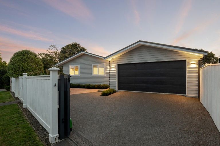 Photo of property in 43 Wai-iti Terrace, Burnside, Christchurch, 8052