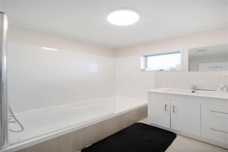 Photo of property in 2/22 Bingara Place, Favona, Auckland, 2024