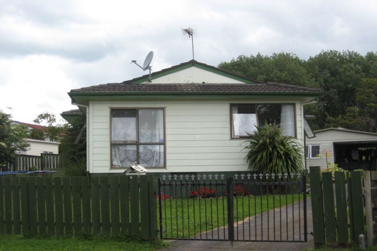 Photo of property in 8 Mon Desir Place, Manurewa, Auckland, 2102