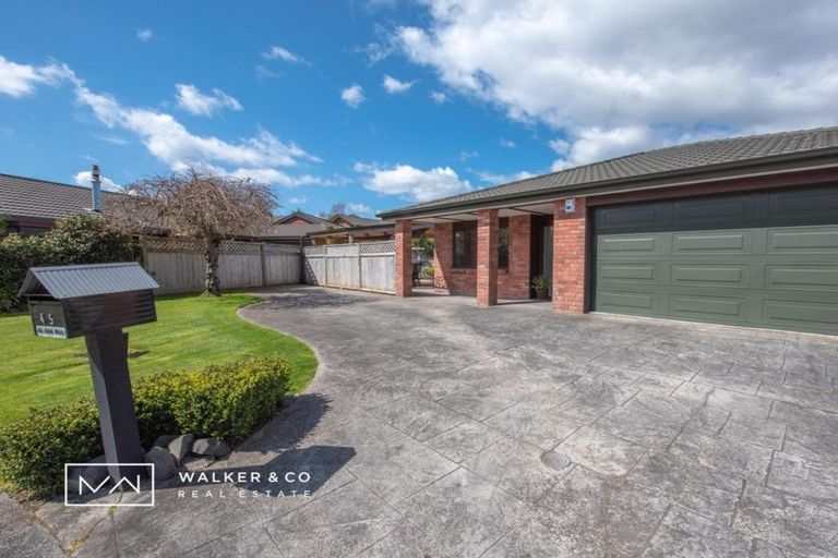 Photo of property in 45 Clearwater Terrace, Brown Owl, Upper Hutt, 5018