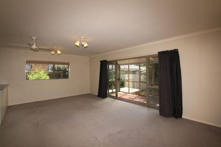 Photo of property in 329a Great South Road, Papakura, 2110