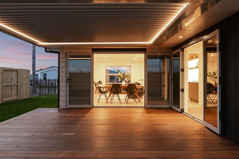 Photo of property in 32 Montiicola Drive, Papamoa Beach, Papamoa, 3118