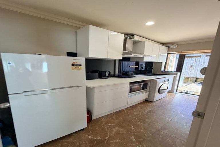 Photo of property in 13 Living Stream Road, Albany Heights, Auckland, 0632