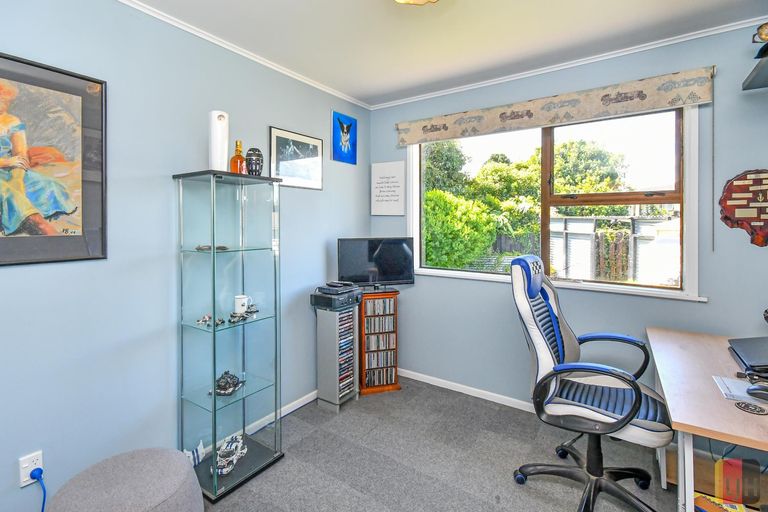 Photo of property in 8 Ainsdale Place, Manurewa, Auckland, 2102