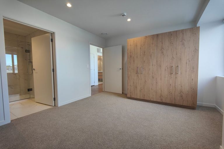 Photo of property in 203/32 Kent Terrace, Mount Victoria, Wellington, 6011