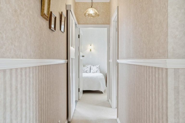 Photo of property in 3 Selwyn Crescent, College Estate, Whanganui, 4500